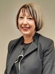 Photo of Lisa Barrett, Deputy Commissioner Customer and Compliance Services - Business